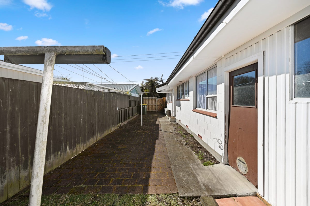 141A Dey Street, Hamilton East, Hamilton - Carousel 13