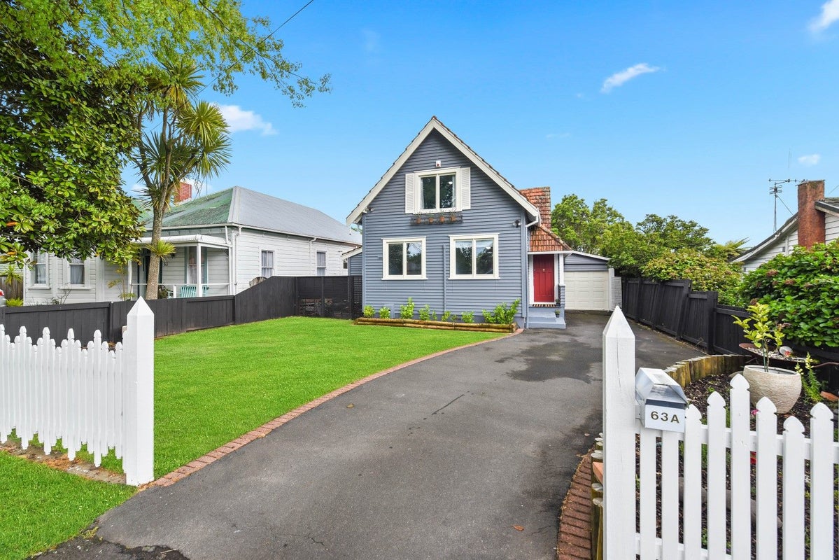 63A Wellington Street, Hamilton East, Hamilton - Carousel 1