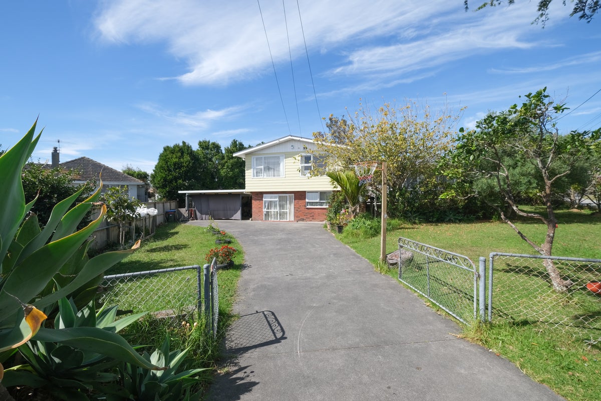 35 Kendrick Place, Blockhouse Bay, Auckland - Carousel 1