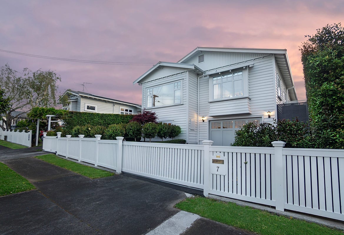 7 Willis Street, Mount Albert, Auckland - Carousel 1