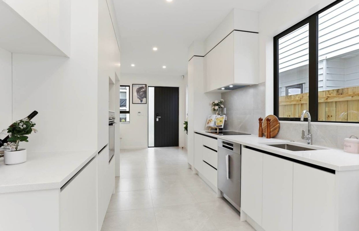 36 Whitley Crescent, Otara, Auckland - Carousel 2