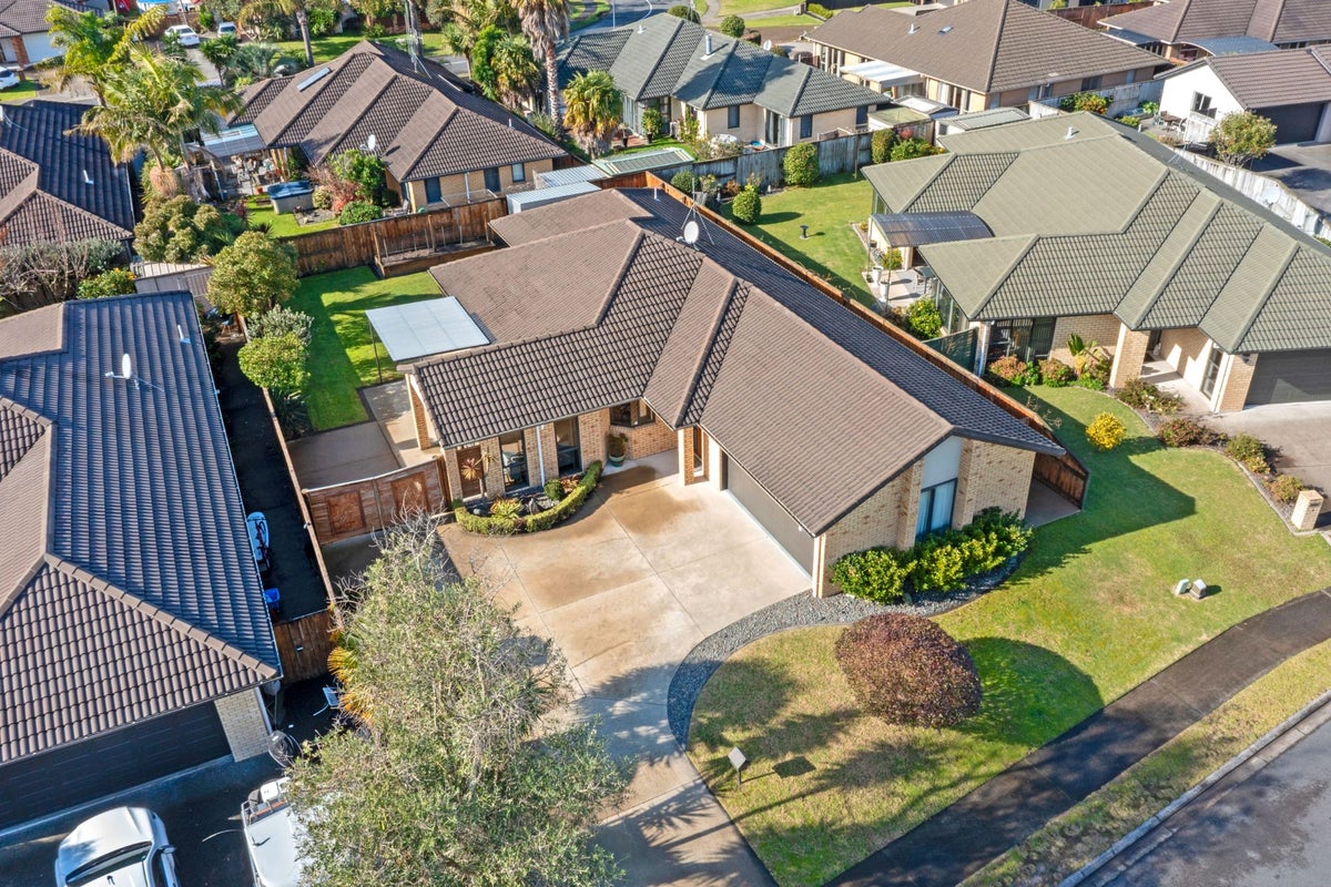 3 Pat Bishop Place, Papamoa Beach, Papamoa - Carousel 2