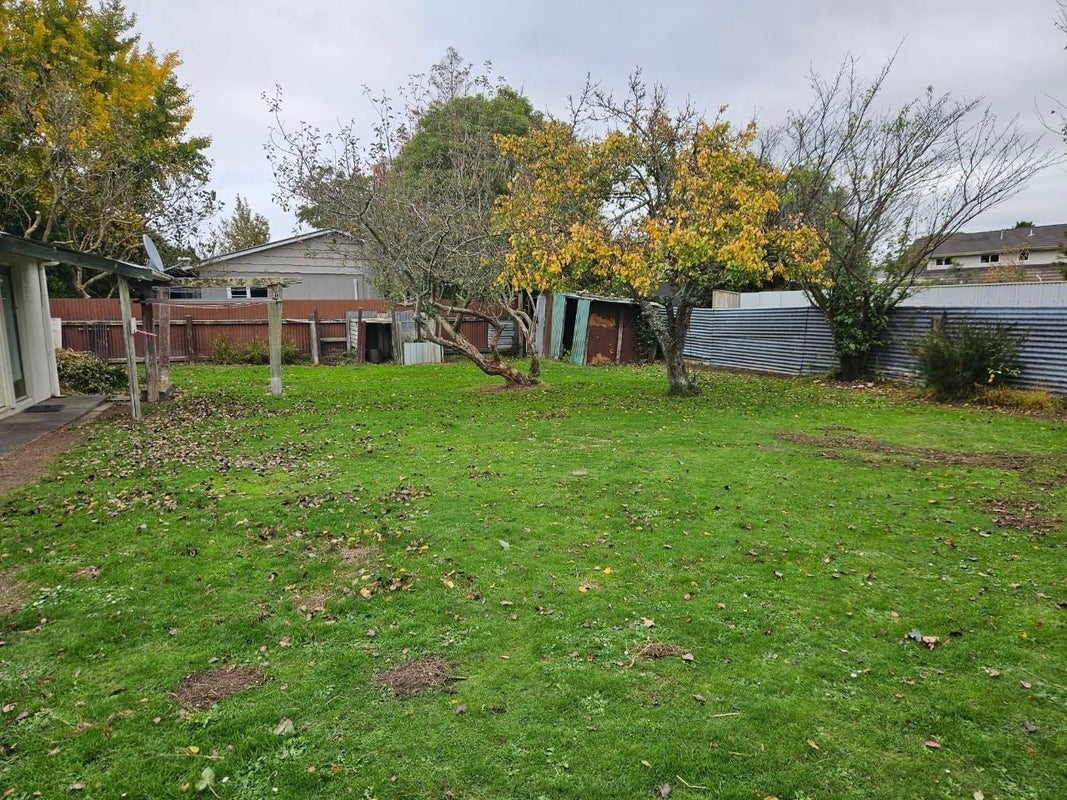 32 Pitama Road, Awapuni, Palmerston North - Carousel 12