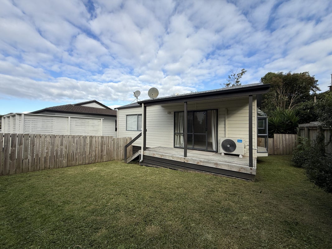 8 Kupari Place, Totara Vale, Auckland - Carousel 12