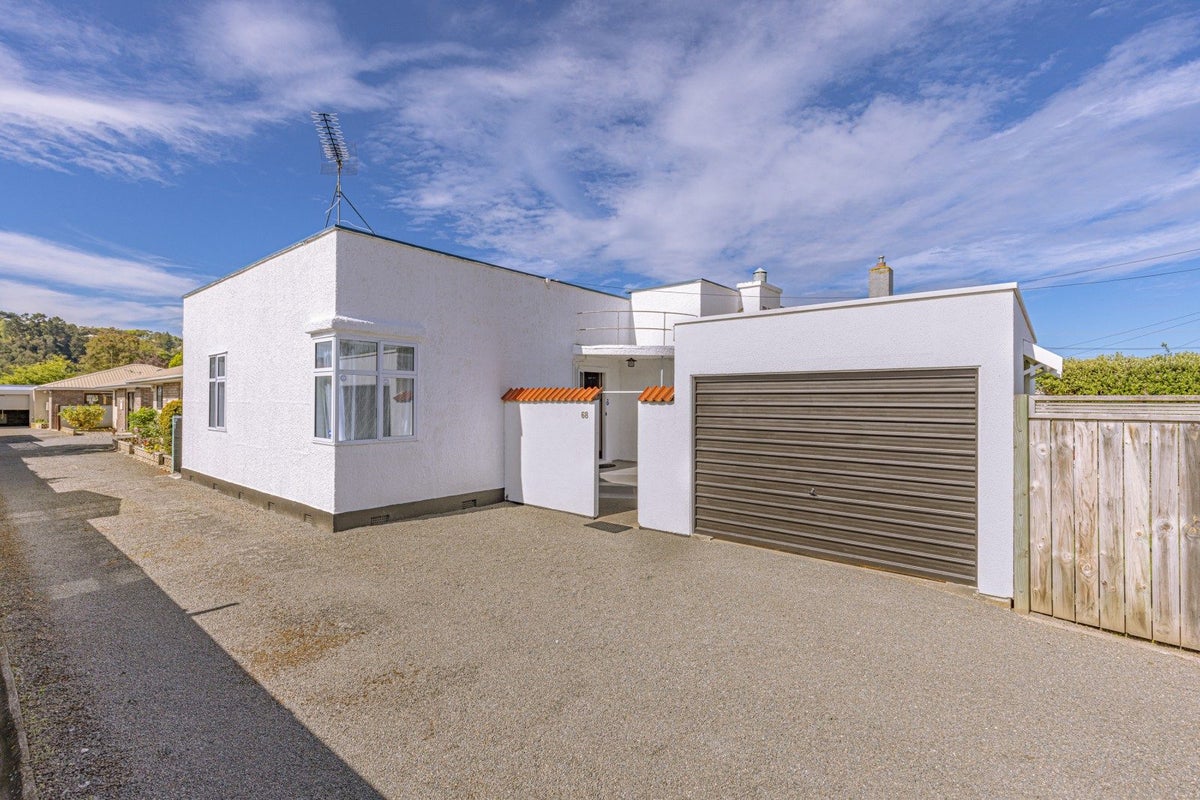 68 Nixon Street, Whanganui East, Whanganui - Carousel 1