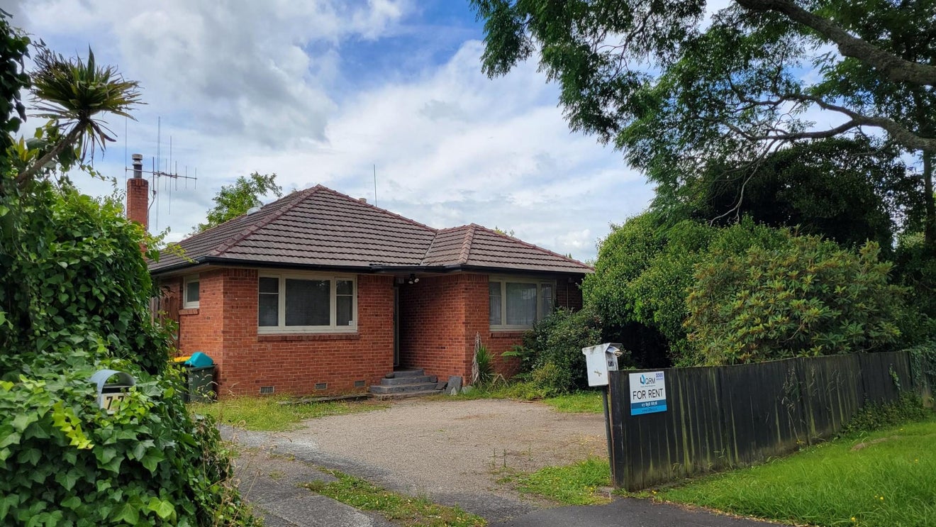 77 Brookfield Street, Hamilton East, Hamilton - Carousel 1