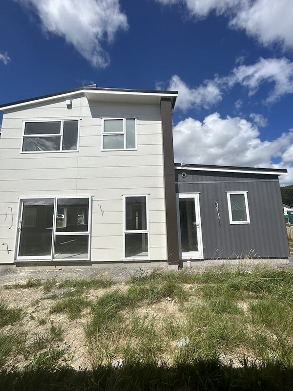 2 Te Ara O Pukeko, Wainuiomata, Lower Hutt - Carousel 6