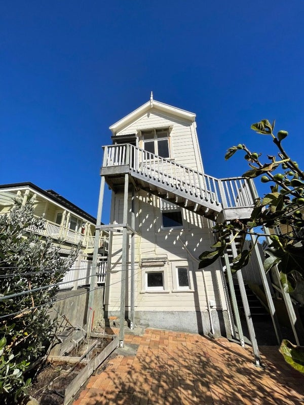 113 Pirie Street, Mount Victoria, Wellington - Carousel 2