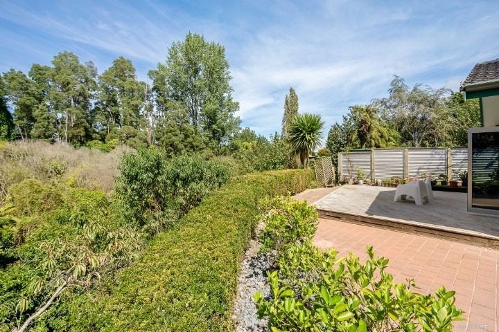 6 McLaren Place, Chedworth, Hamilton - Carousel 19