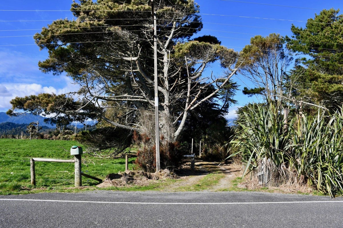 3752 Karamea Highway, Little Wanganui - Carousel 2