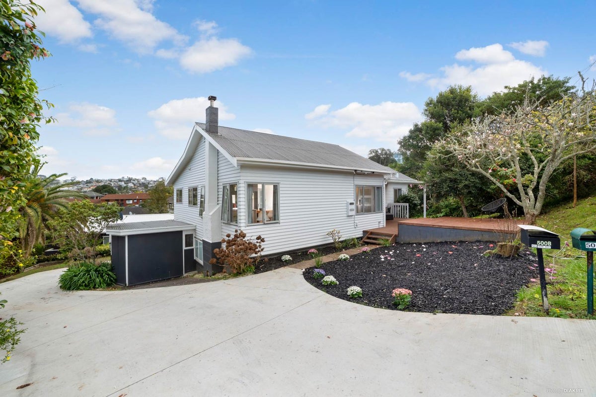 500A Beach Road, Murrays Bay, Auckland - Carousel 2