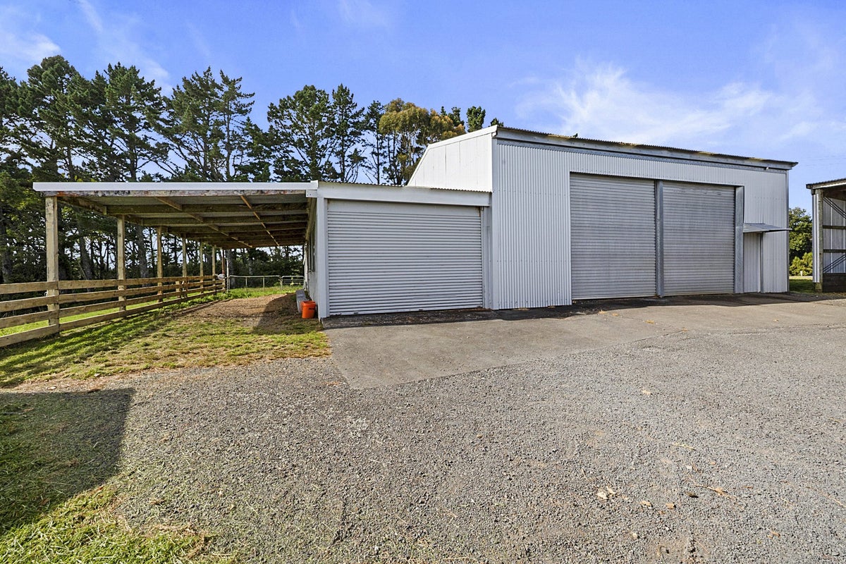 435 Barrett Road, Omata, New Plymouth - Carousel 2