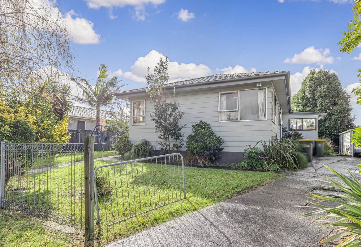 87 Wordsworth Road, Manurewa, Auckland - Carousel 1