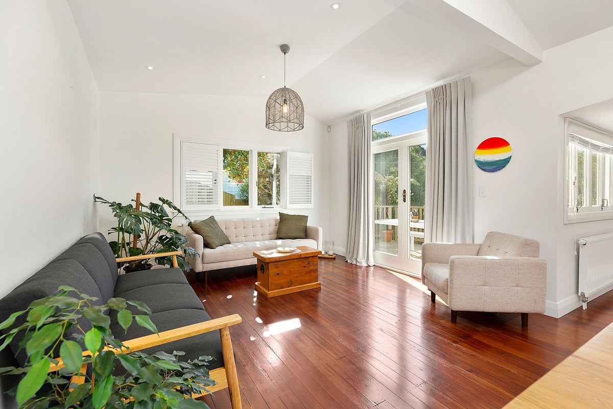 81 Mein Street, Newtown, Wellington - Carousel 2