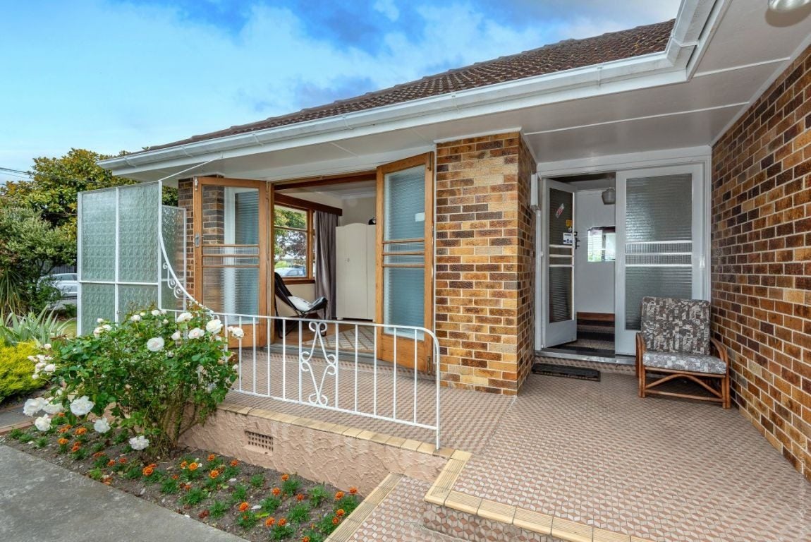 40 Buffon Street, Waltham, Christchurch - Carousel 2
