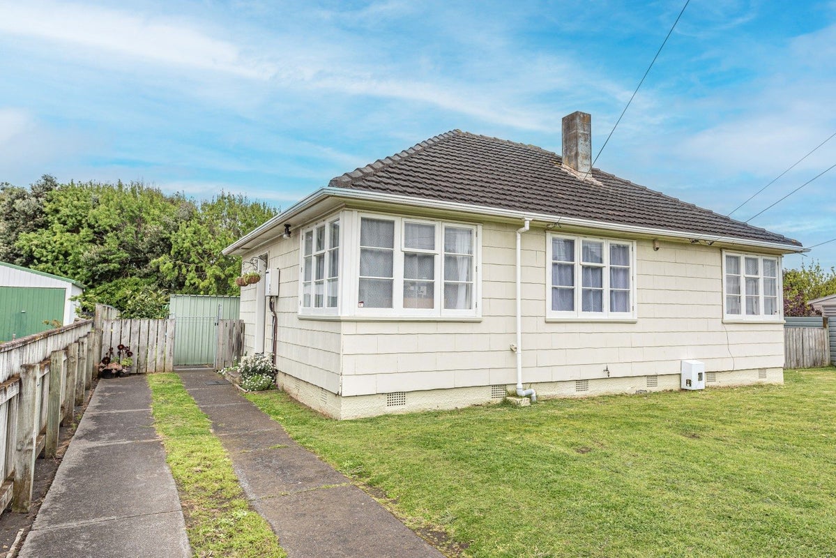 57 Harper Street, Gonville, Whanganui - Carousel 1