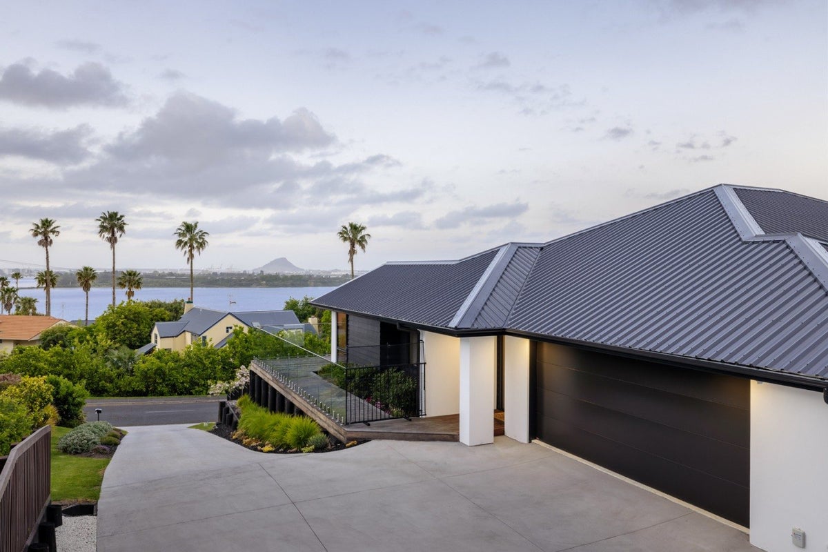 78 Ranginui Road, Welcome Bay, Tauranga - Carousel 1