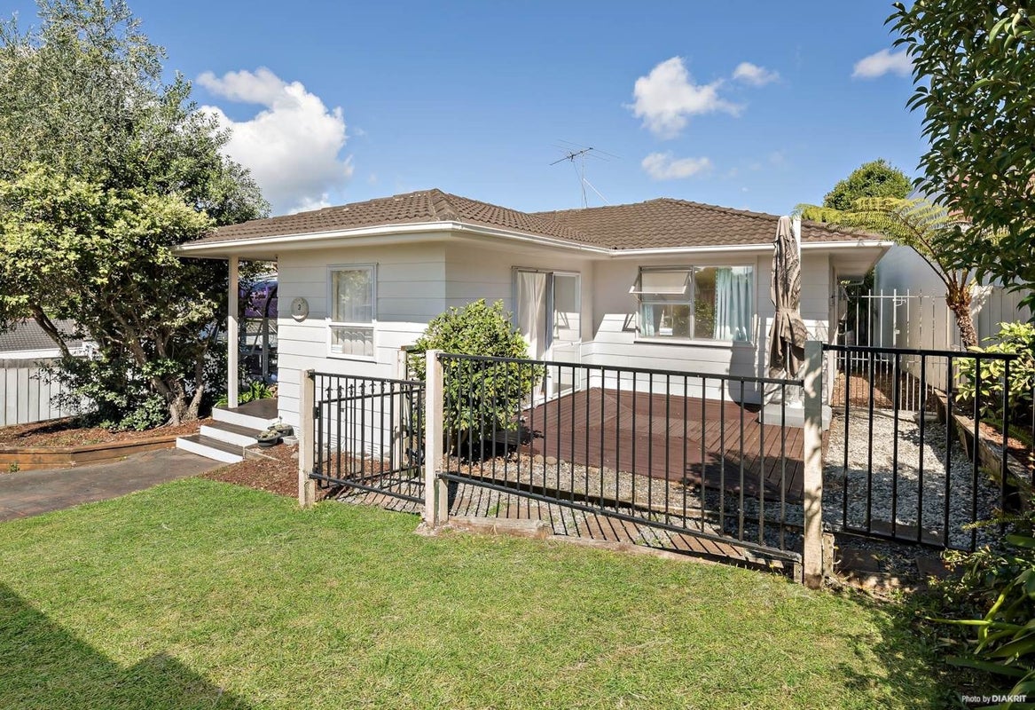 3 McHardy Place, Glenfield, Auckland - Carousel 2