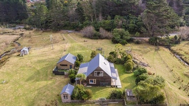 1038 Paekakariki Hill Road, Paekakariki Hill, Porirua - Carousel 1