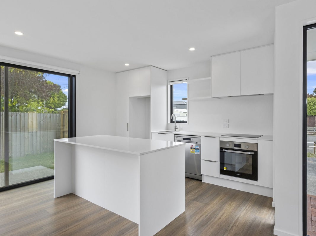 1/55 Cleveland Street, Edgeware, Christchurch - Carousel 2