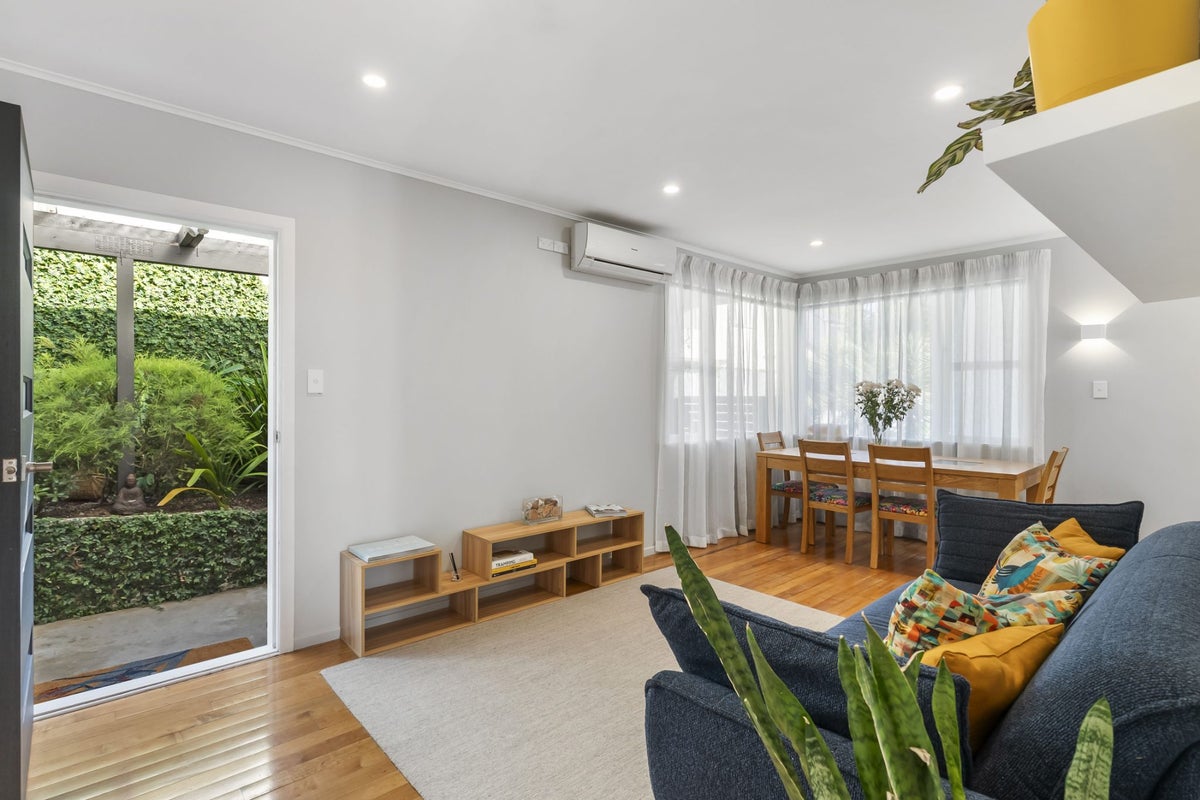 31 Sale Street, Cockle Bay, Auckland - Carousel 2