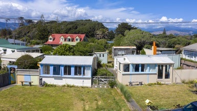 230 Marine Parade, Otaki Beach, Otaki - Carousel 1
