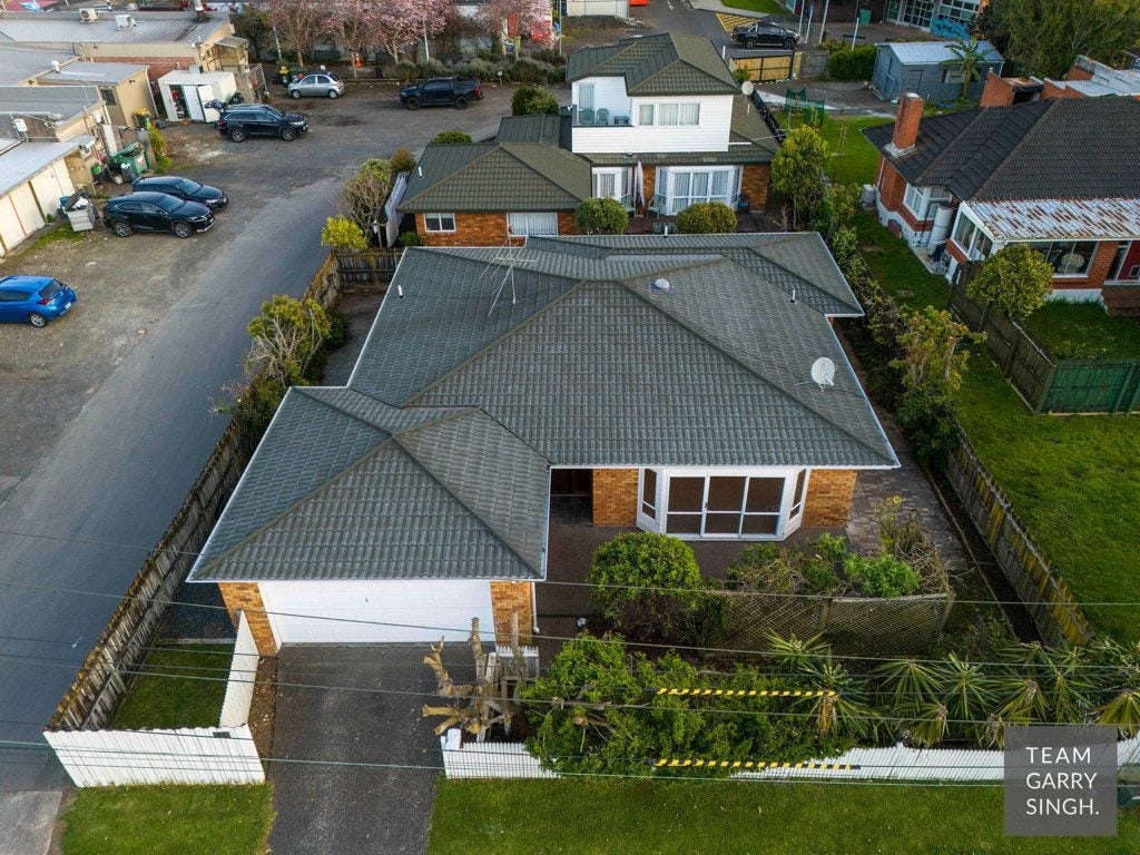 1/1 Church Road, Mangere Bridge, Auckland - Carousel 1