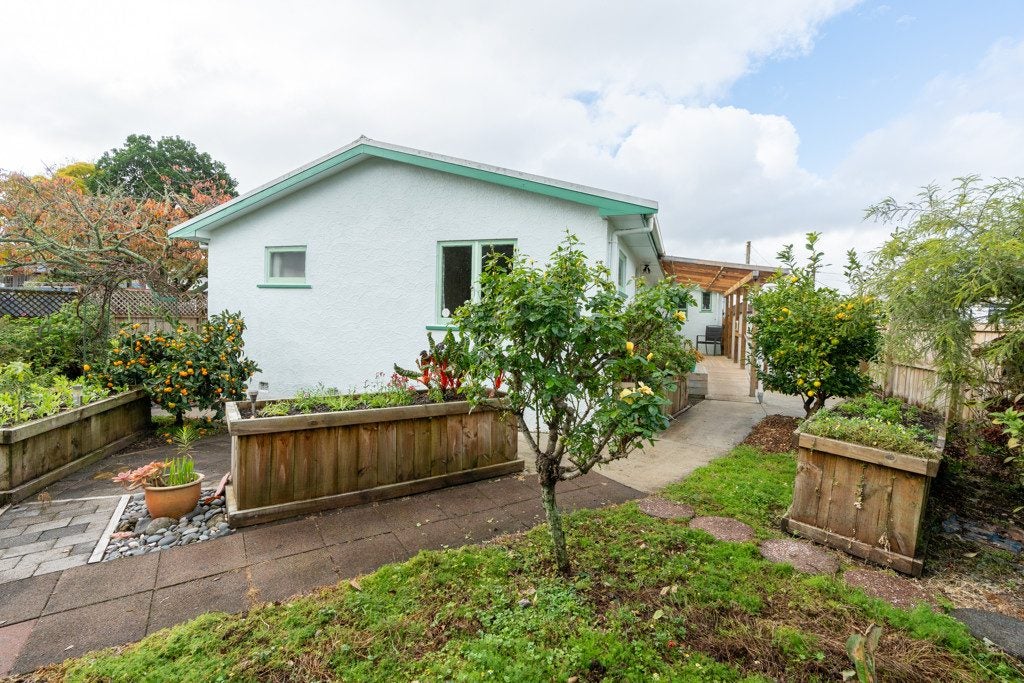 4B Park Terrace, Hamilton Central, Hamilton - Carousel 1