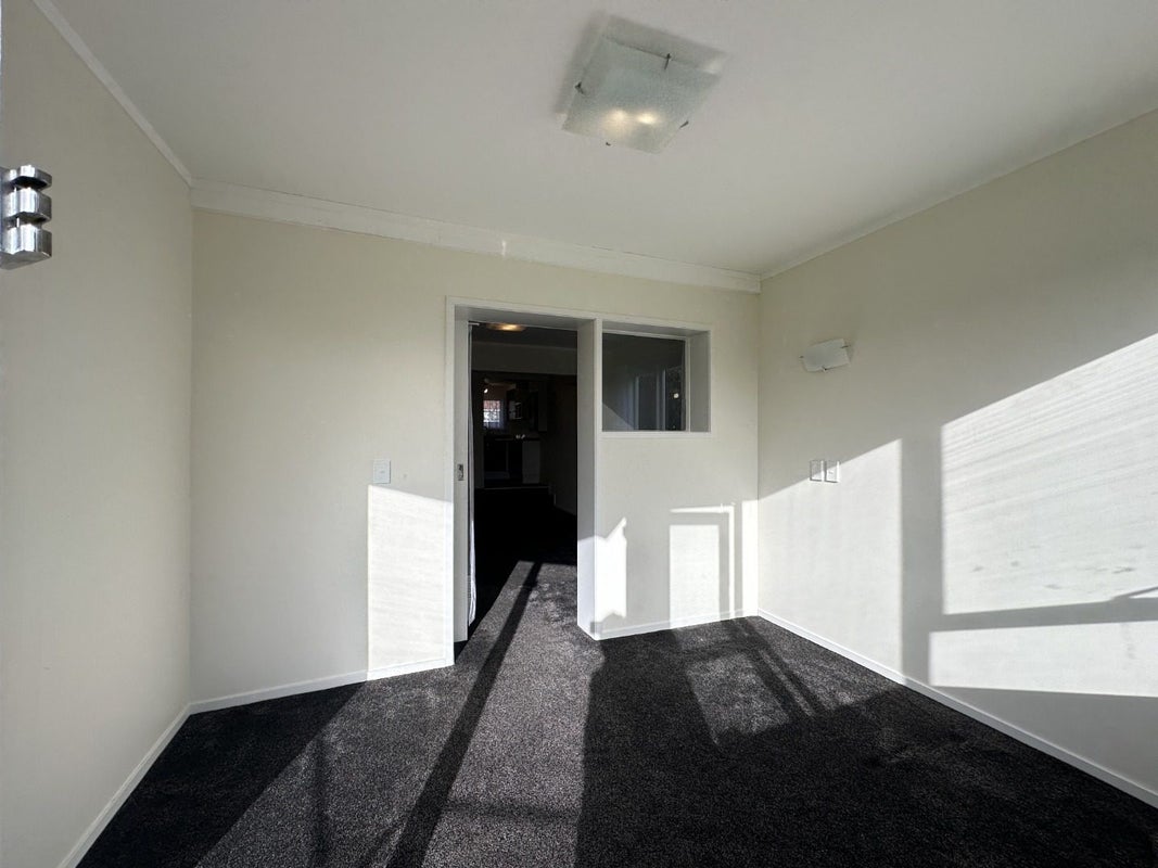 3 Bleakhouse Road, Howick, Auckland - Carousel 2