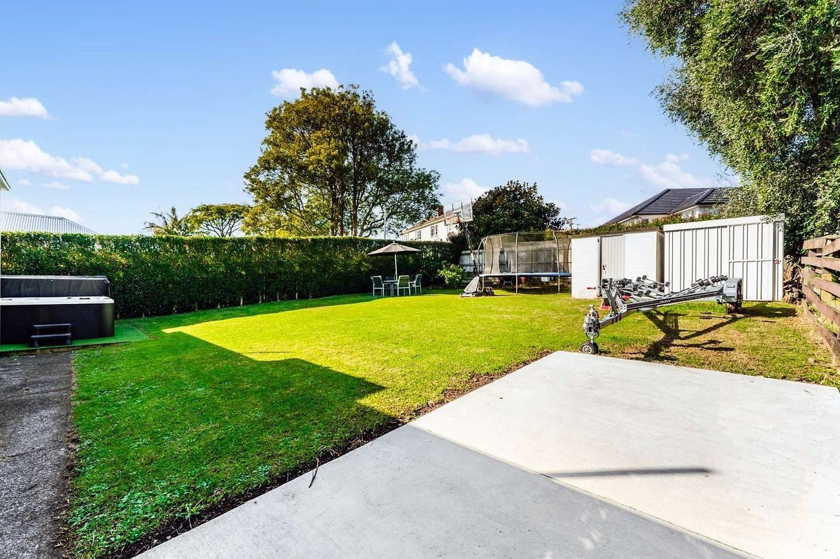 58 Tahapa Crescent, Meadowbank, Auckland - Carousel 2