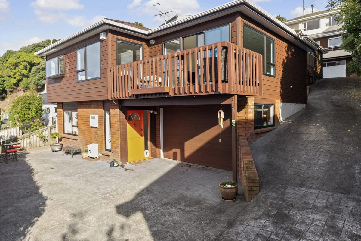 2/378 Evans Bay Parade, Hataitai, Wellington - Carousel 2