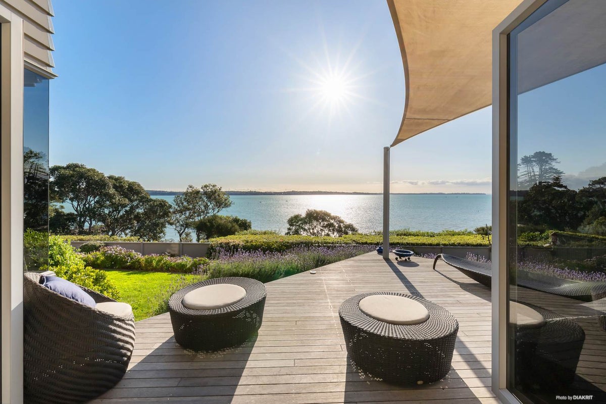 65 Pine Harbour Parade, Beachlands, Auckland - Carousel 2