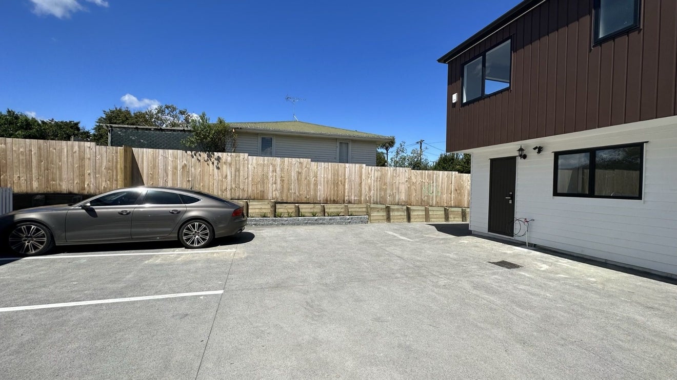 133 Lancaster Road, Beach Haven, Auckland - Carousel 15