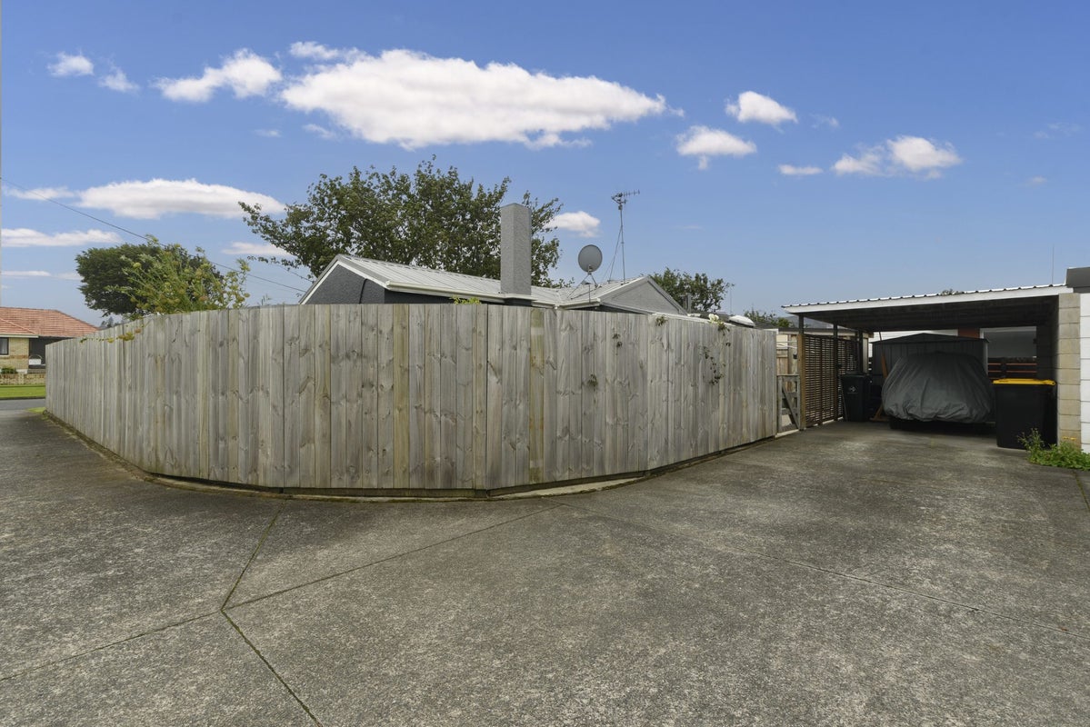 68 Mansels Road, Greerton, Tauranga - Carousel 14