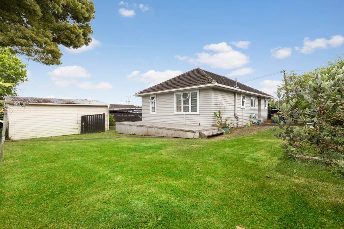 3/21 Sunnyfield Crescent, Glenfield, Auckland - Carousel 2