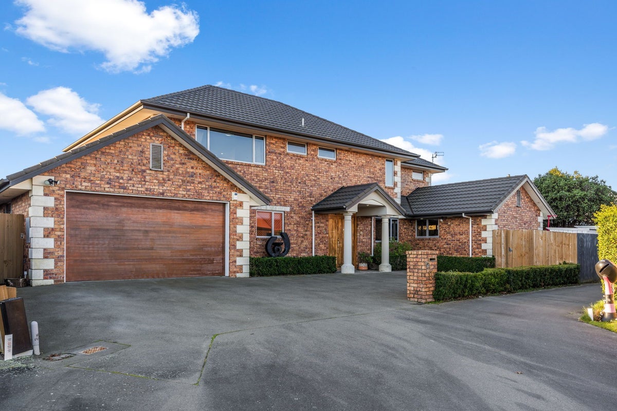 10 Matthew Place, Aidanfield, Christchurch - Carousel 1