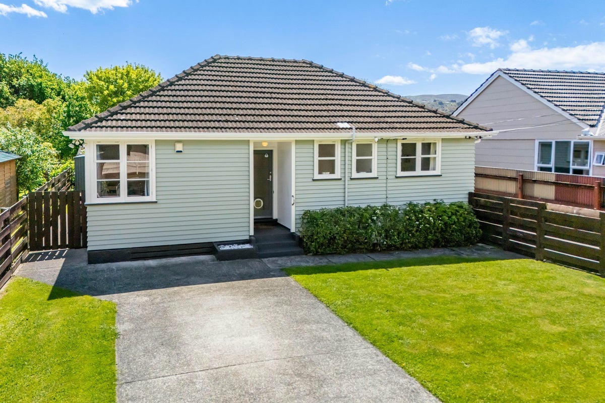 1/265 Oxford Terrace, Avalon, Lower Hutt - Carousel 1