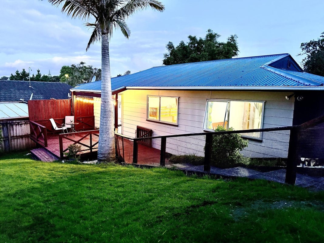 23 Landow Place, Henderson, Auckland - Carousel 2
