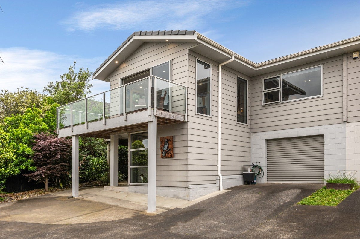 1/7 Clunie Place, Highland Park, Auckland - Carousel 2