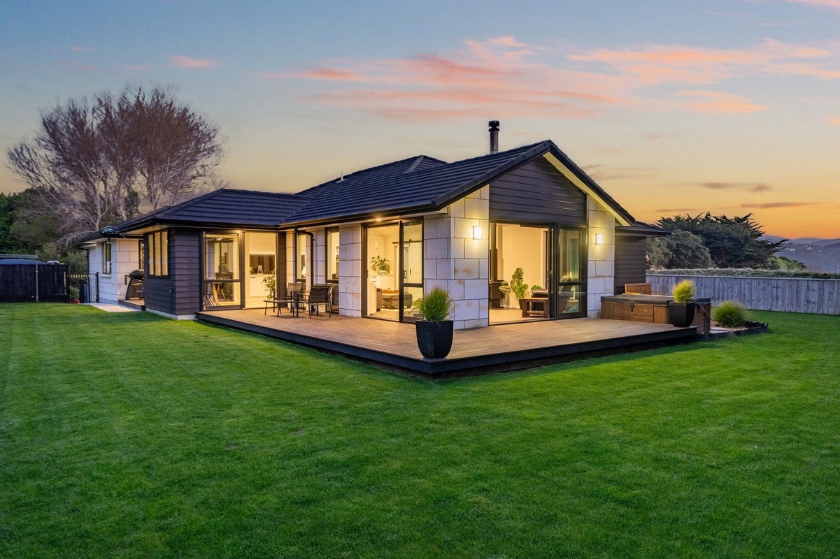355 Grays Road, Pauatahanui, Porirua - Carousel 30