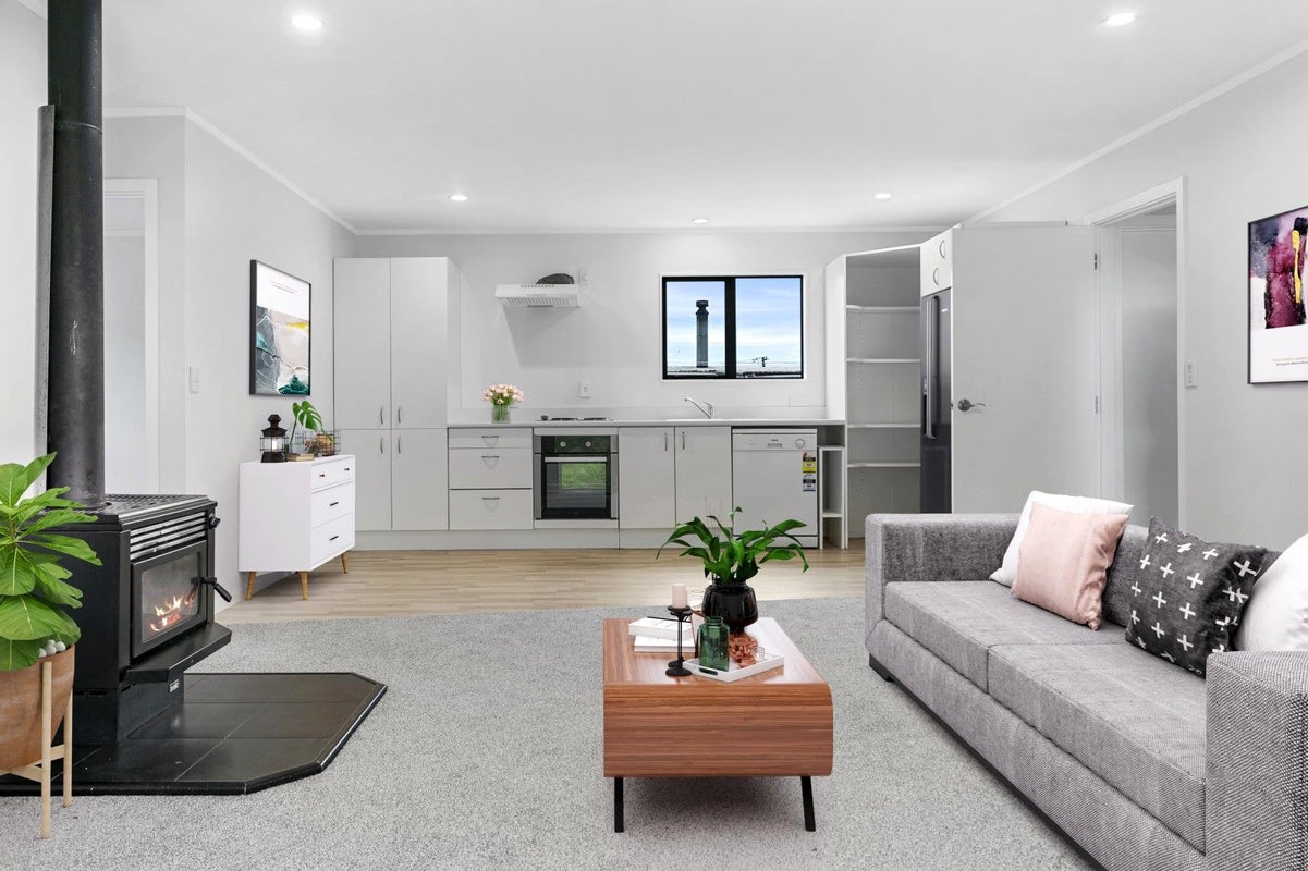 2/5 Hinemoa Avenue, Taupo, Taupo - Carousel 2
