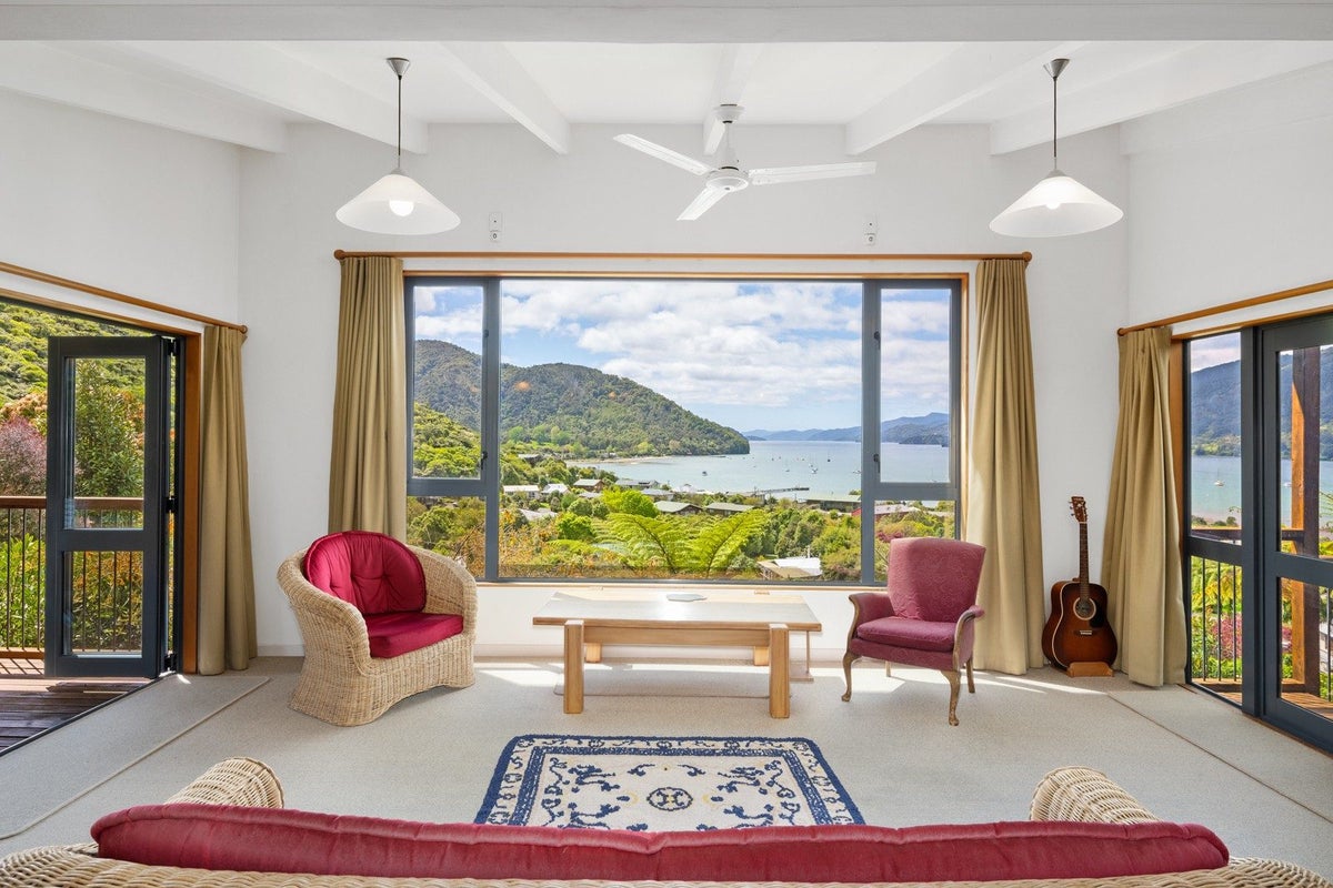 22 Tirimoana Terrace, Picton - Carousel 2