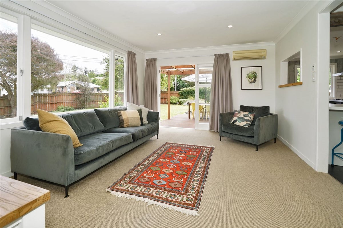 25 Johnsview Terrace, Hillcrest, Hamilton - Carousel 2
