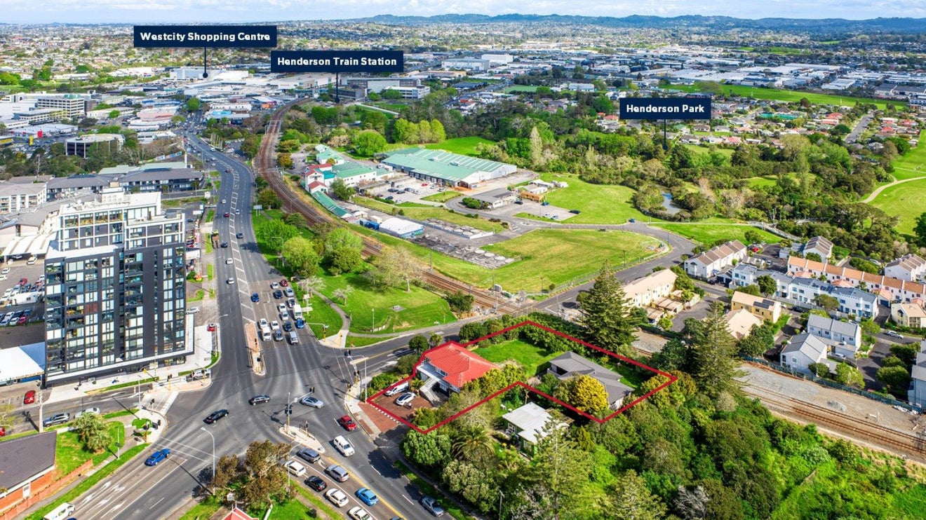 45F Swanson Road, Henderson, Auckland - Carousel 2