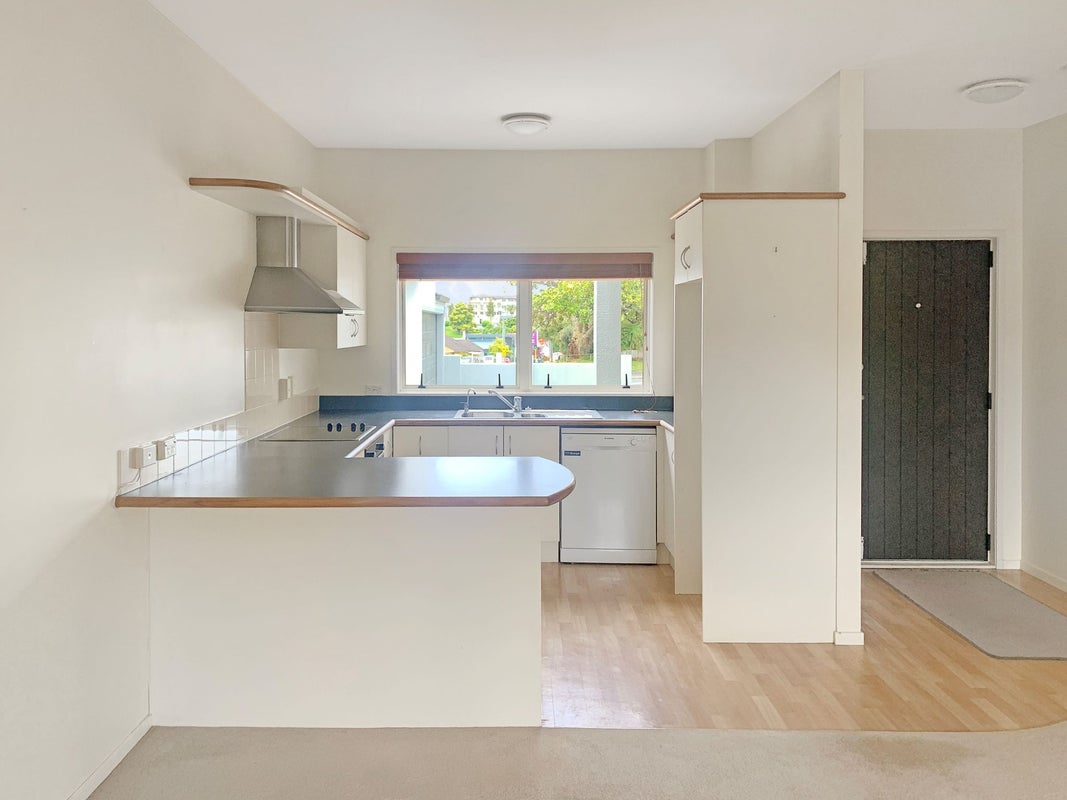 1/112 Clarence Street, Hamilton Lake, Hamilton - Carousel 2