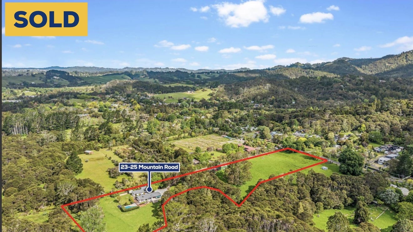 23 Mountain View Road, Morningside, Auckland - Carousel 1