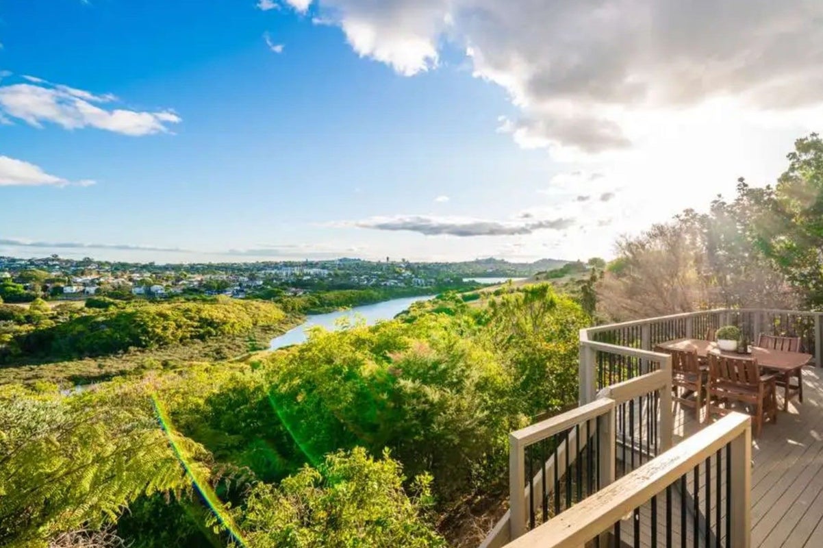 3B Colenso Place, Mission Bay, Auckland - Carousel 1
