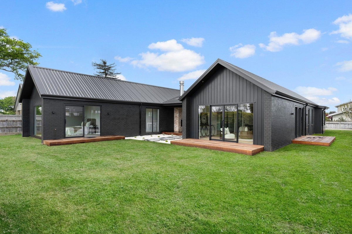 1C Pengover Avenue, Leamington, Cambridge - Carousel 2