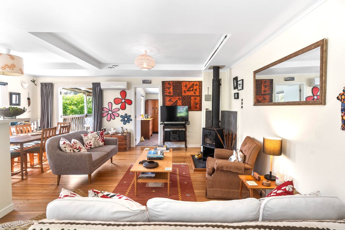 103 Great Barrier Road, Oneroa, Waiheke Island - Carousel 2