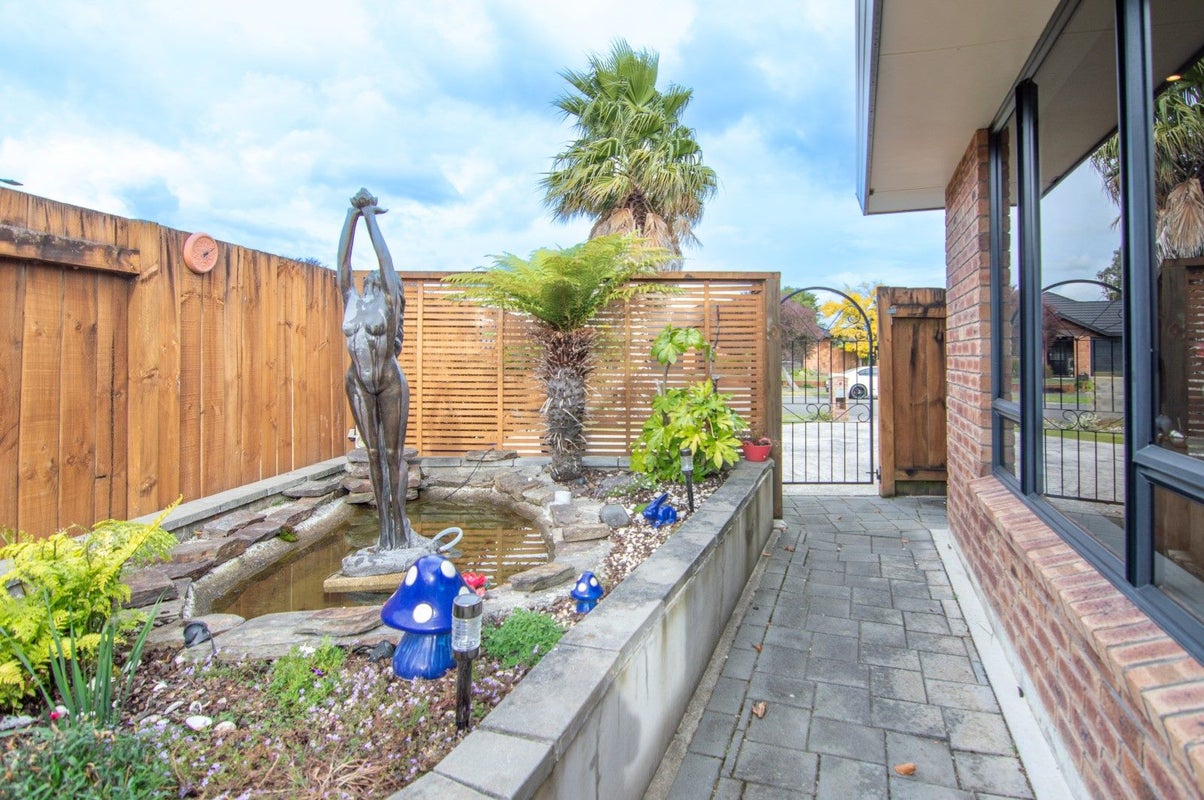 11 Boston Parade, Kelvin Grove, Palmerston North - Carousel 17